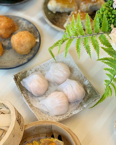 Golden Unicorn by null