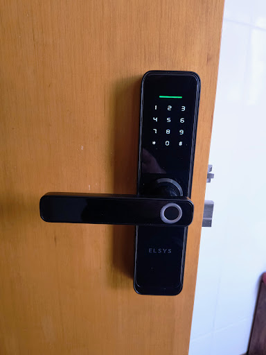 Eletricista & Bombeiro hidráulico *LOUBACK SOLUÇOES*