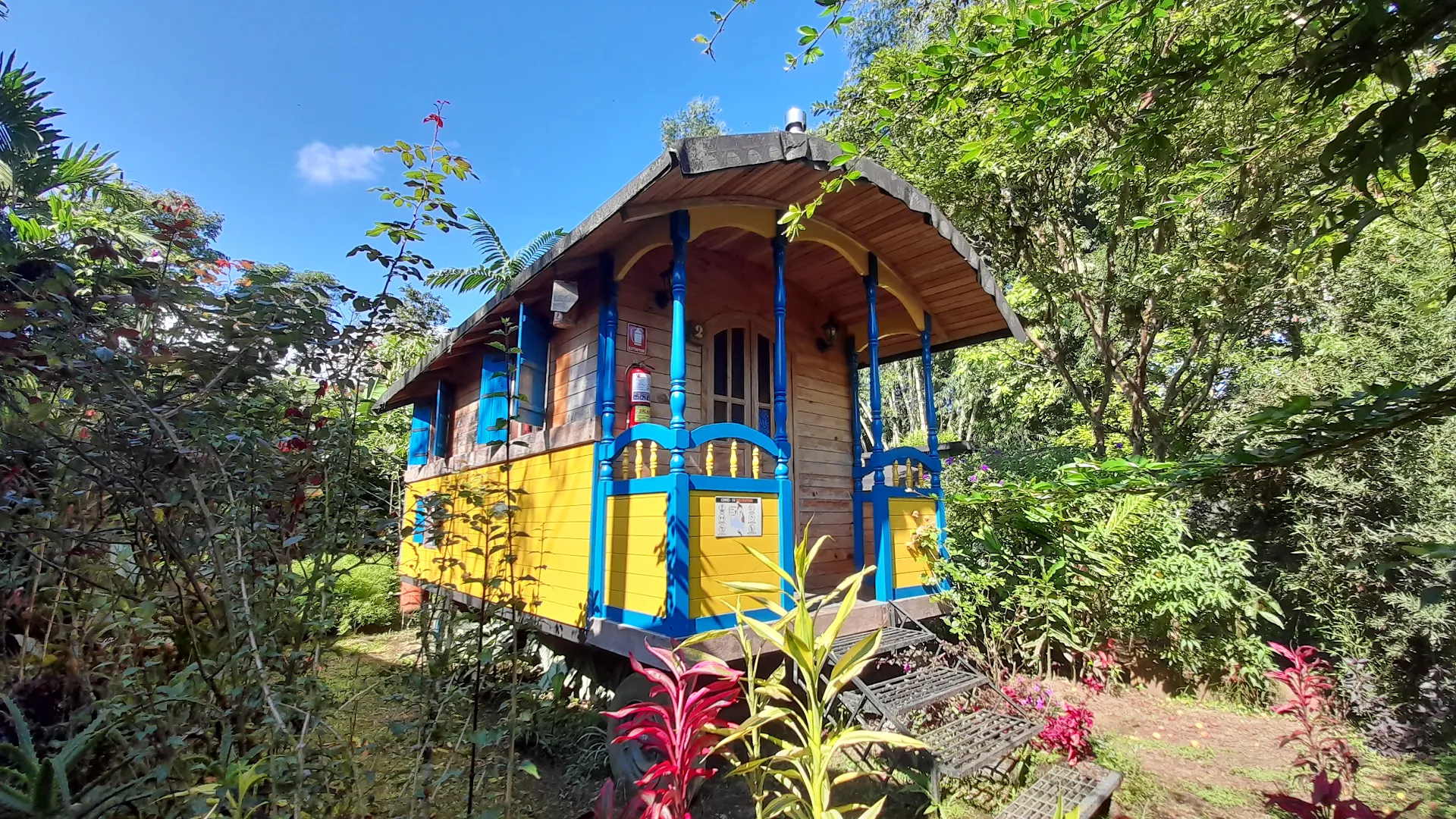 Hosteria La Roulotte Mindo Ecuador