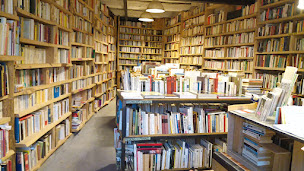 Photo n°27 de Librairie Bouquiniste WALDENZONE à La Redorte (Librairie de livres d'occasion)