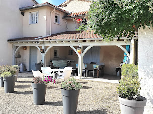 Photo n°4 de Le Clos de la Grange ( Meublé de tourisme 2 étoiles ) à L'Hôpital-le-Grand (Lodge)