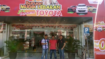 Photos of Toyota Purwokerto : Arif Yulianto