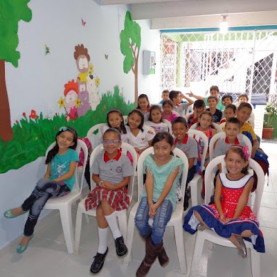 Photos of Luis Pasteur school