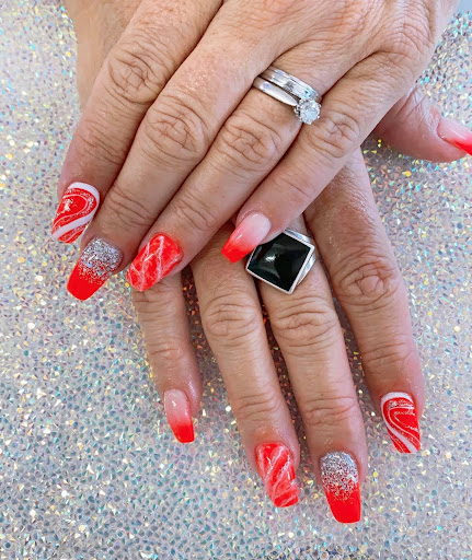 Toms Nails & Beauty - Thumbnail
