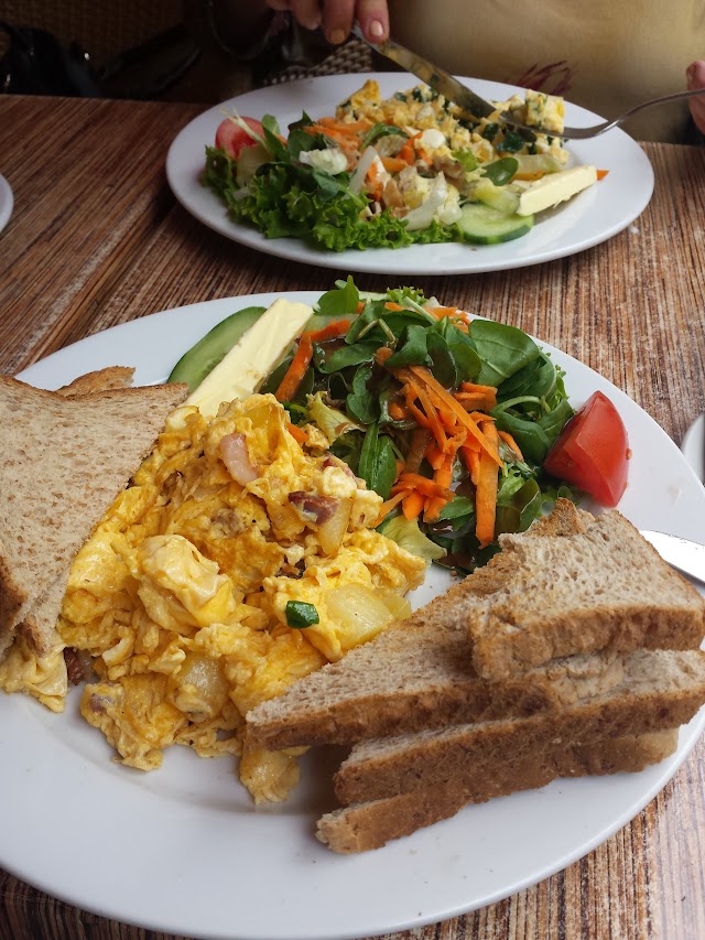 Plusminusnull (±0) Restaurant Bar Lounge