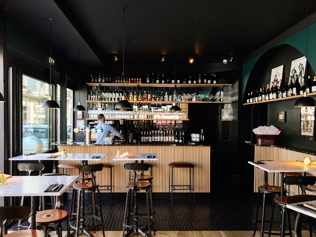 Sacré Bistro