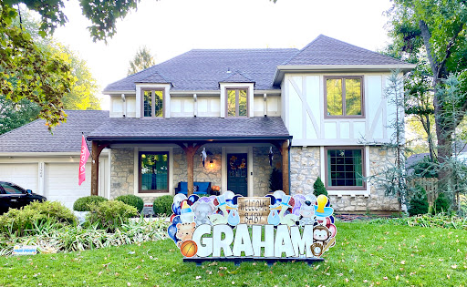 Yard Props Celebration Signs - Thumbnail