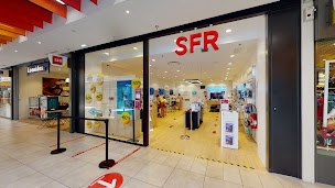 Photo n°3 de Boutique SFR Orange à Orange (Opérateur téléphonique)