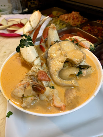 Reina's Restaurant by null