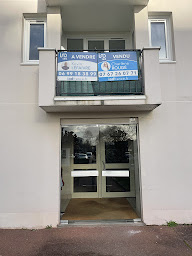 Photo n°10 de Charlène Rougé IAD FRANCE à Le Mée-sur-Seine (Agence immobilière)