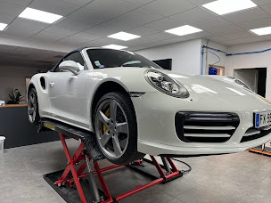 Photo n°5 de GARAGE PROCAR - Entretien mécanique - Carrosserie - Réparateur agréé - Spécialiste Audi - VW à Coignières (Concessionnaire automobile)