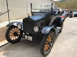 Photo n°13 de Accent Vintage à Le Lavandou (Garage automobile)