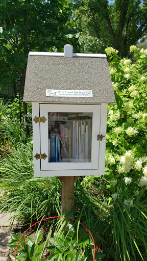A little free library-Lake Como - Thumbnail