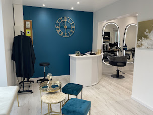 Photo n°3 de Elena à Châtenay-Malabry (Salon de coiffure)