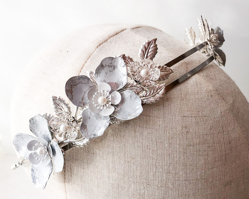Garter & Veil - Thumbnail