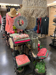 Photo n°2 de Origine 2 à Saint-Gély-du-Fesc (Magasin de vêtements pour femmes)