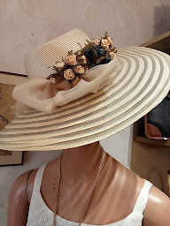 Photo n°17 de La Brocante de la Vallée de l'Eure à Jouy (Magasin d'antiquités)