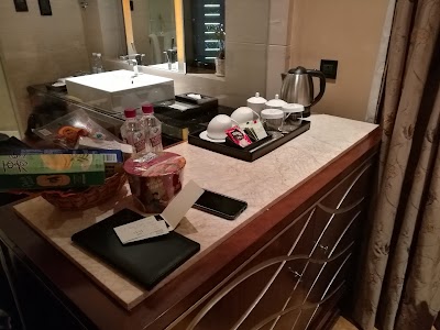 Photos of Celebrity City Hotel
