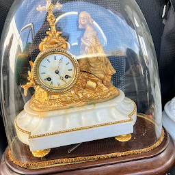 Photo n°9 de Glonin Enzo à Saint-Aignan-Grandlieu (Magasin d'antiquités)