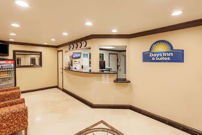 Photos of Days Inn & Suites Fountain Valley/Huntington Beach