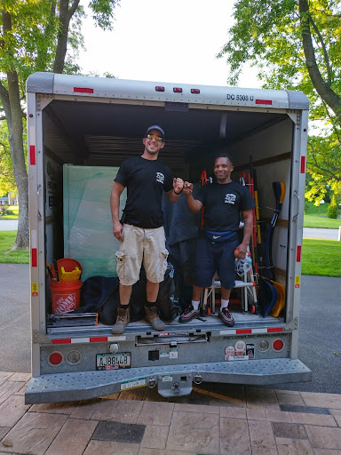 Small Movers LLC - Visual