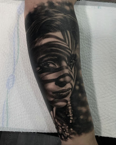 Chronic Tattoo Pitesti - Pitești