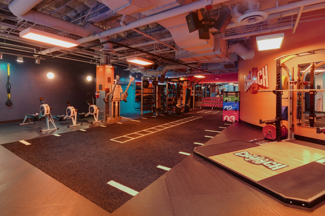 Crunch Fitness photo 2