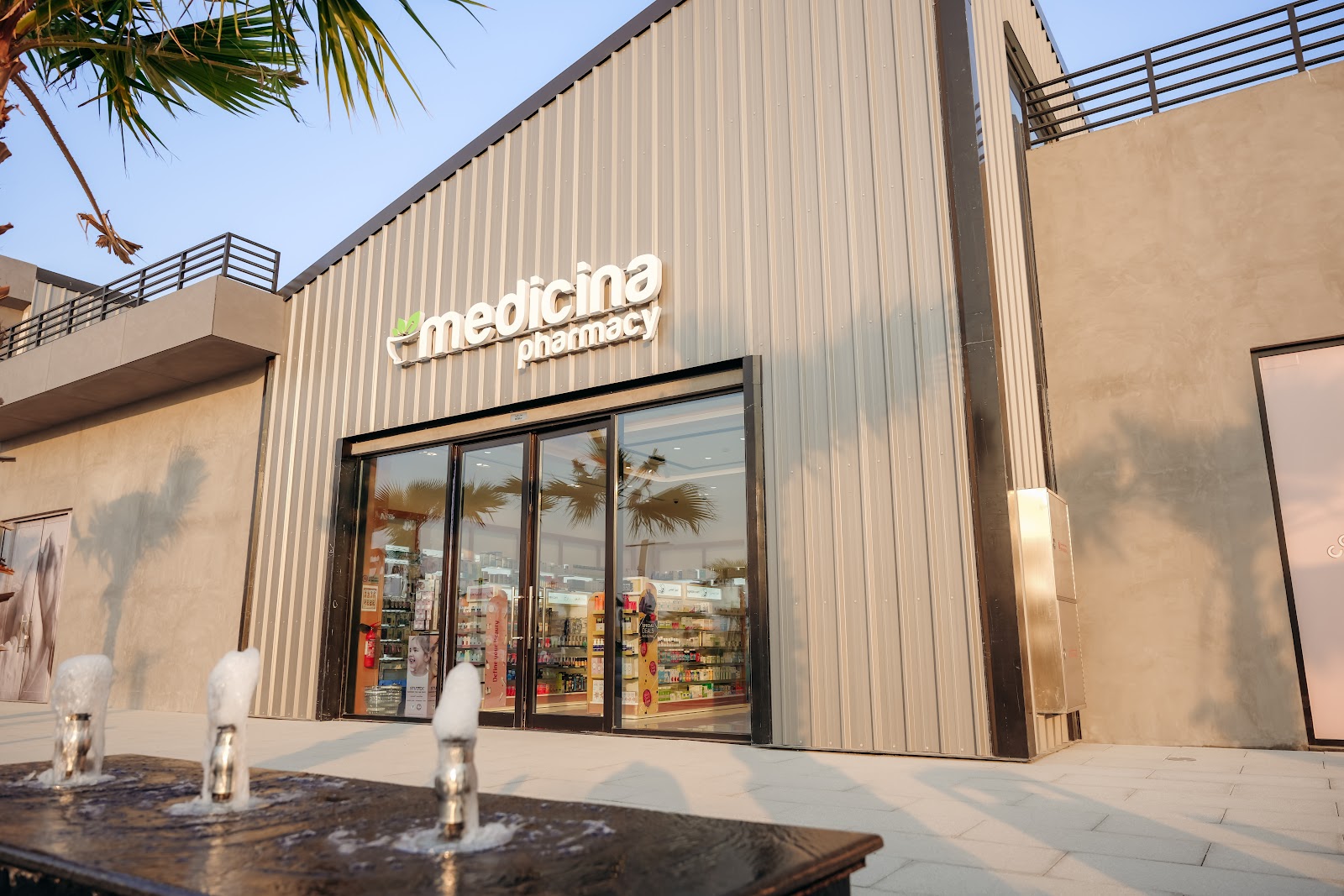 Crème, The 77 Valley - صورة 2