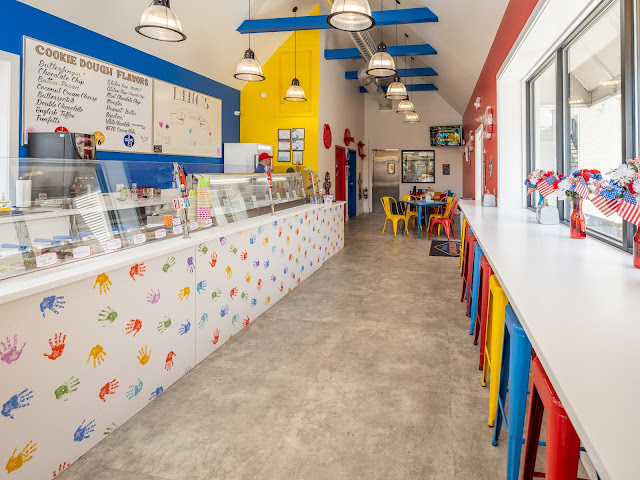 Dino’s Cookie Dough Bar by null