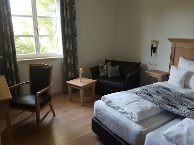 Photos of Restaurant-Landgasthof-Hotel "Zum Schl&ouml;ssle"