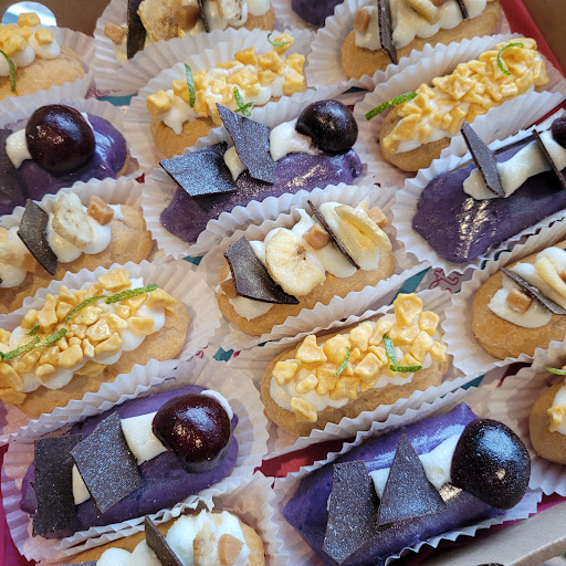 Eclectic Eclairs - Thumbnail