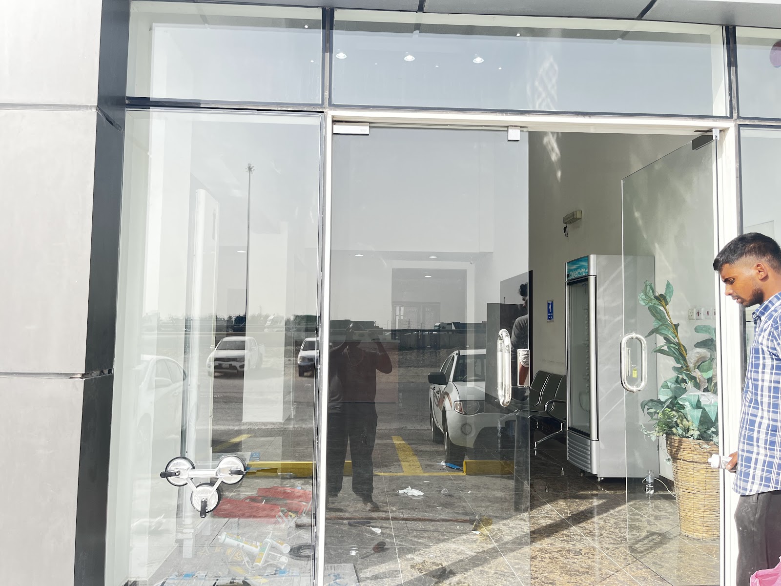 الحزام الأبيض لجميع أنواع الالمنيوم والزجاج والمرايا - صورة 2