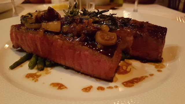 Erno's Bistro