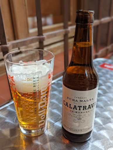 Jacaranda Bar - Visual