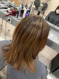 Photo n°6 de Salon Lysiane à Montbéliard (Salon de coiffure)