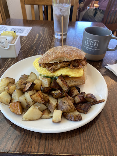 Otto's Place - Visual