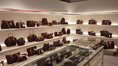 KOMEHYO（コメ兵） SHINJUKU WOMEN