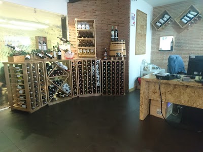 Photos of VINOS NOBLES Medell&iacute;n