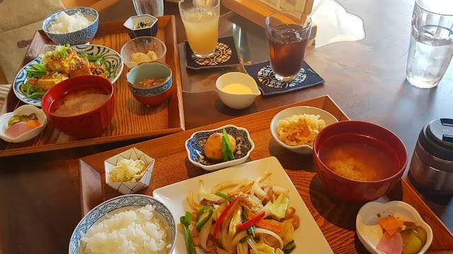 おばんざい食堂「ひとつのおさら」