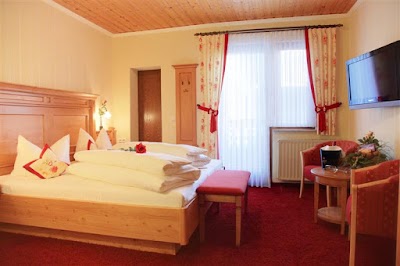 Photos of Landhotel Zur Gr&uuml;nen Kutte - Ihr Urlaubshotel in der Rh&ouml;n seit 1864