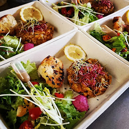 Photo n°5 de Charlotte En Coulisse à Pont-Aven (Buffet de mariage)