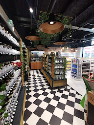 Photo n°3 de Pharmacie du Jeu de Ballon à Grasse (Parapharmacie)