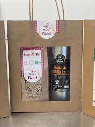 Photo n°6 de Le Moulin du Planet à Le Burgaud (Magasin d'alimentation bio)