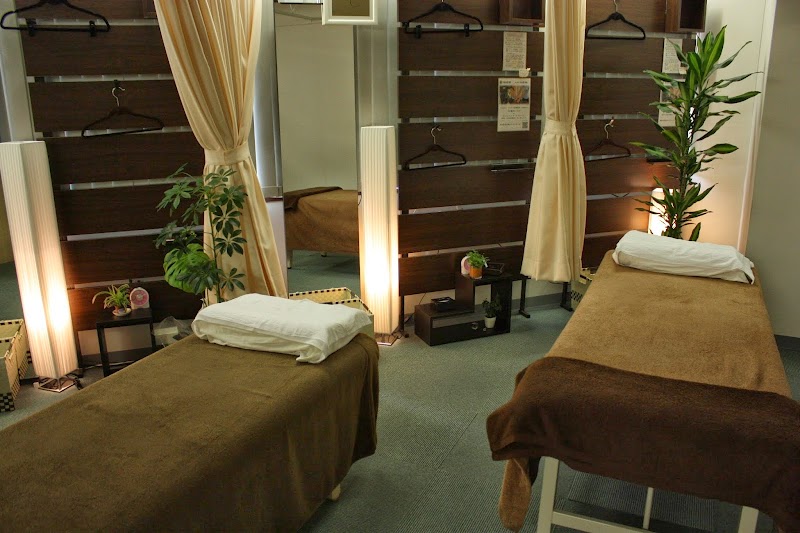 頭痛・肩こり専門整体 rakuらく館