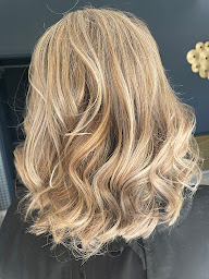 Photo n°8 de Coiffure Celine à Knutange (Salon de coiffure)