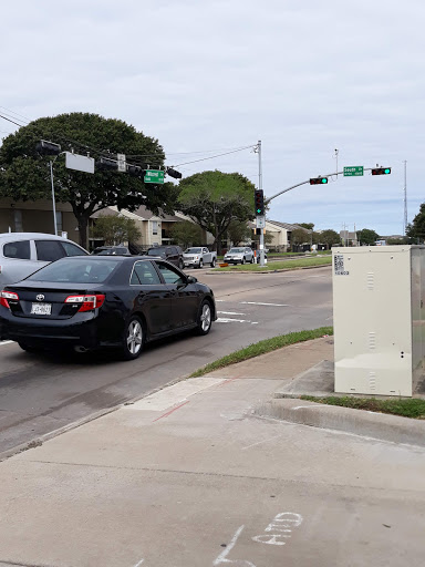 Wilcrest Dr @ South Dr - Thumbnail