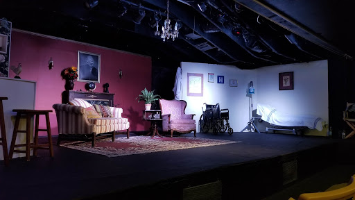 Pineapple Playhouse - Visual