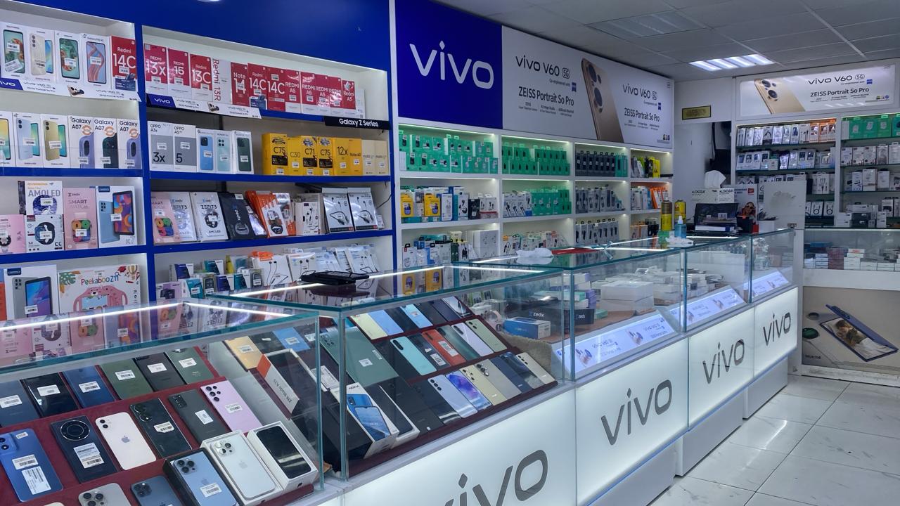 TECH WORLD MOBILE PHONE TRADING - صورة 3