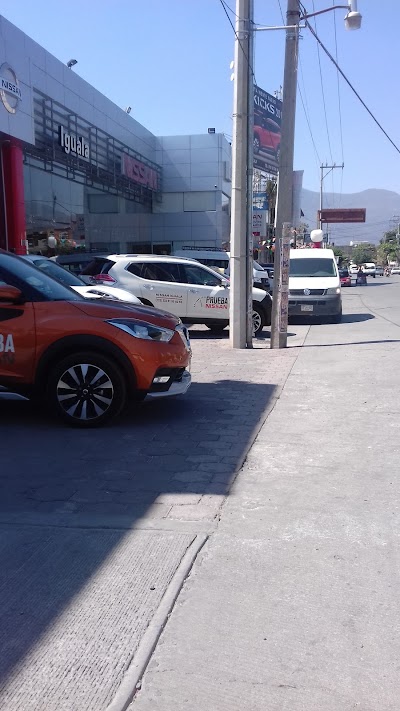 Photos of NISSAN Iguala