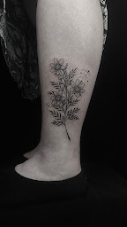 Photo n°22 de L'Atelier du Point à Besançon (Tatoueur)